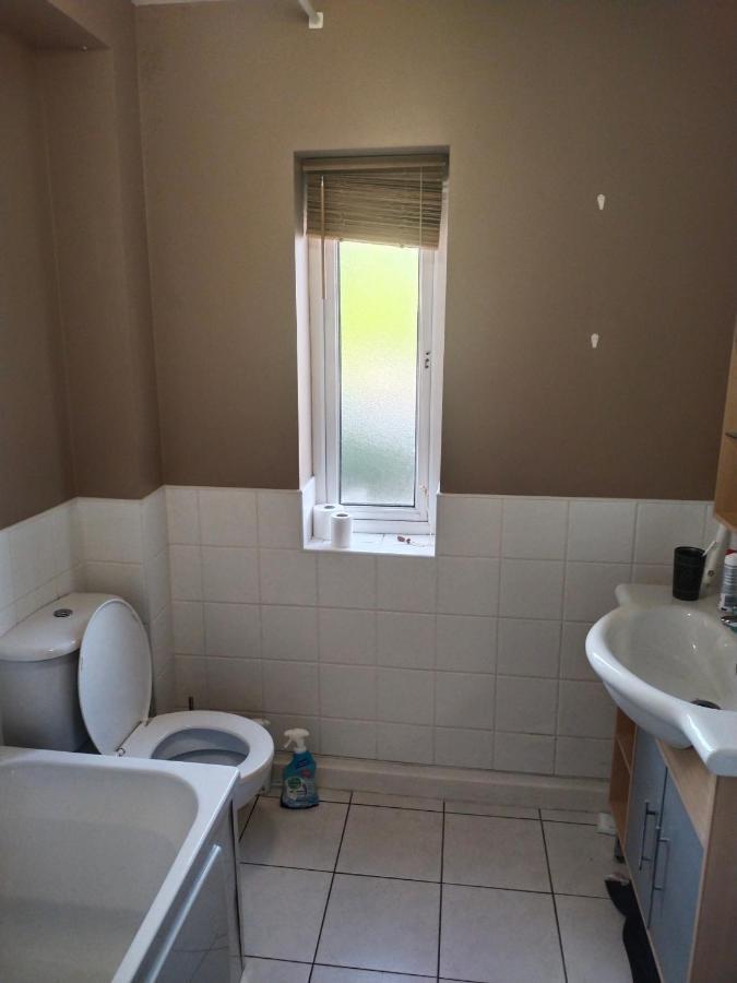 Crescent Apartments Homestay 科克 外观 照片
