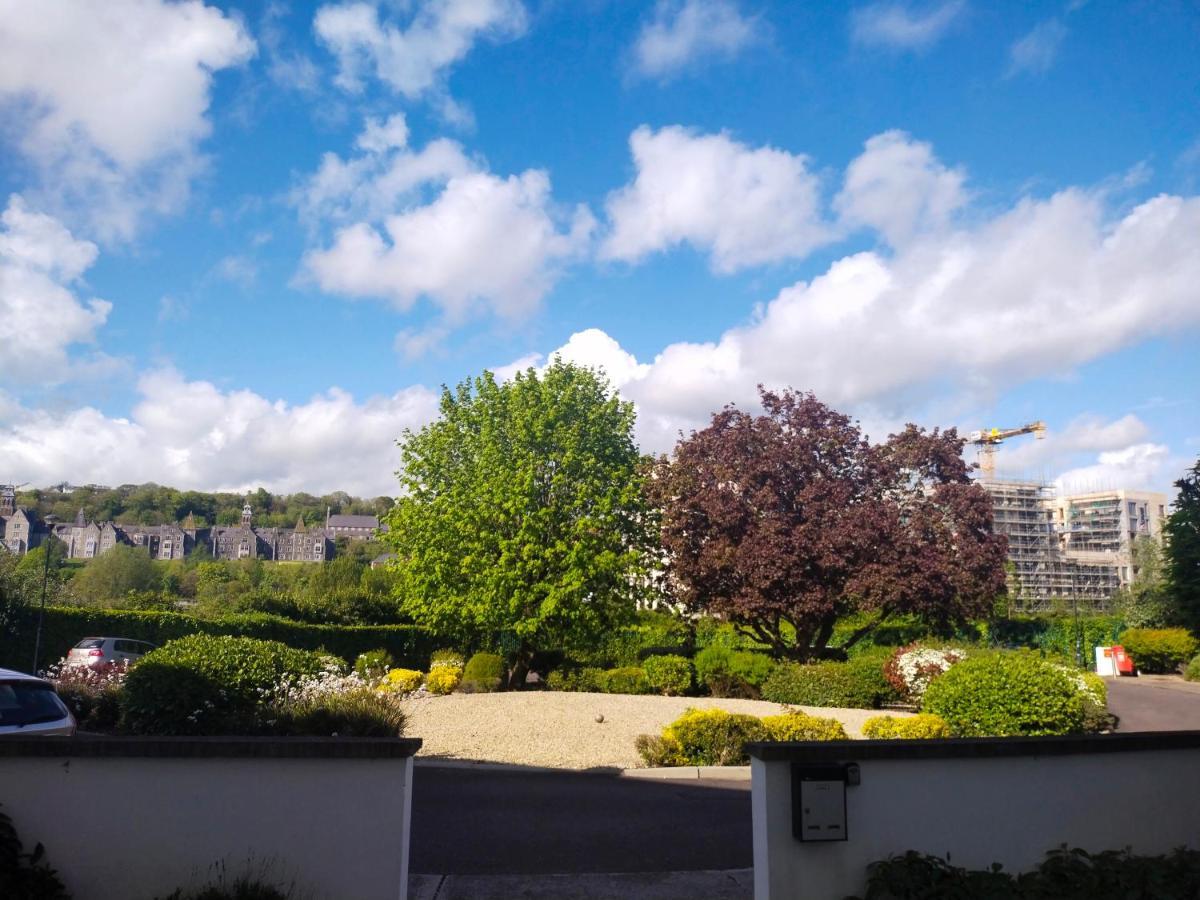 Crescent Apartments Homestay 科克 外观 照片